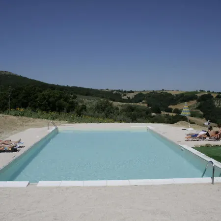 Stunning Castle In Gualdo Cattaneo With Shared Swimming Pool Tatil Evi