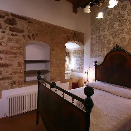 Stunning Castle In Gualdo Cattaneo With Shared Swimming Pool Bastardo