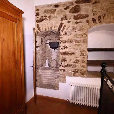 Tatil Evi Stunning Castle In Gualdo Cattaneo With Shared Swimming Pool *